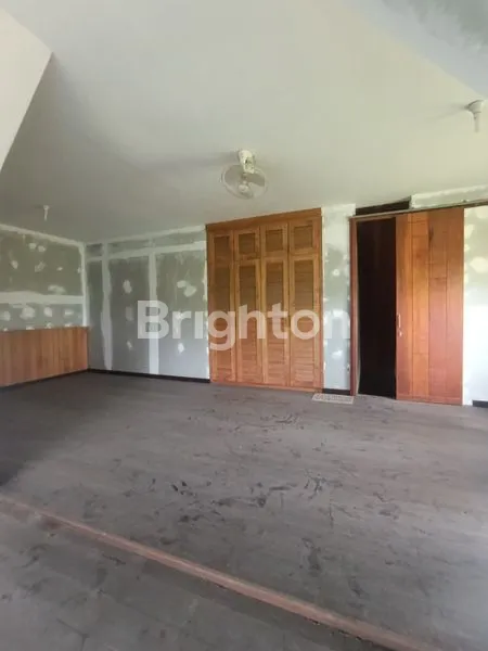 image RUMAH DENGAN LAHAN LUAS 25X40 (5)