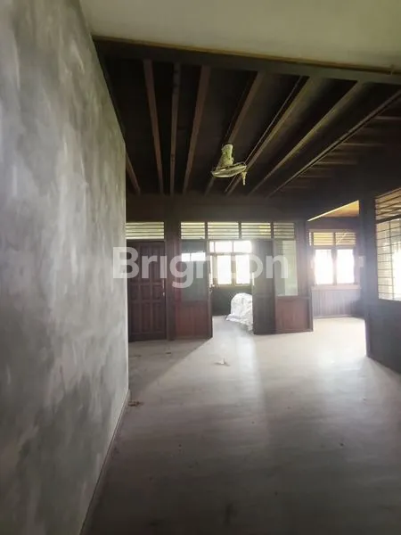 image RUMAH DENGAN LAHAN LUAS 25X40 (6)