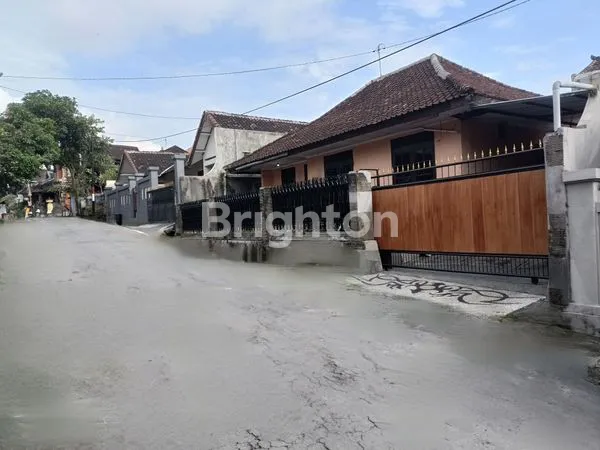 image RUMAH SATU LANTAI PADANG SAMBIAN DEN-BAR (3)