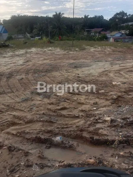 image DI KONTRAK KAN LOKASI LAHAN PARKIR TRAILER DAN KONTAINER (2)