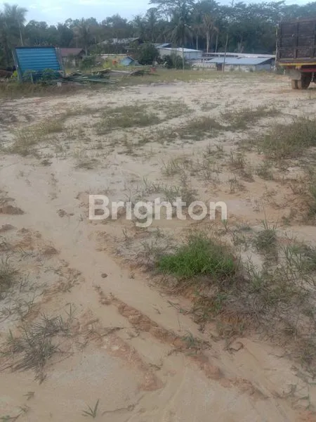 image DI KONTRAK KAN LOKASI LAHAN PARKIR TRAILER DAN KONTAINER (3)