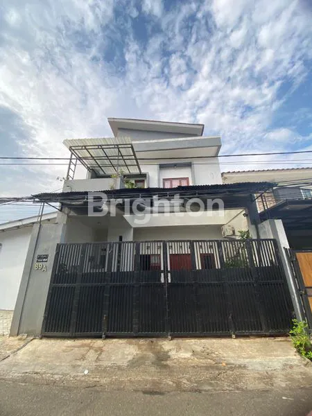 image DIJUAL RUMAH PONDOK RANJI CIPUTAT TIMUR (1)