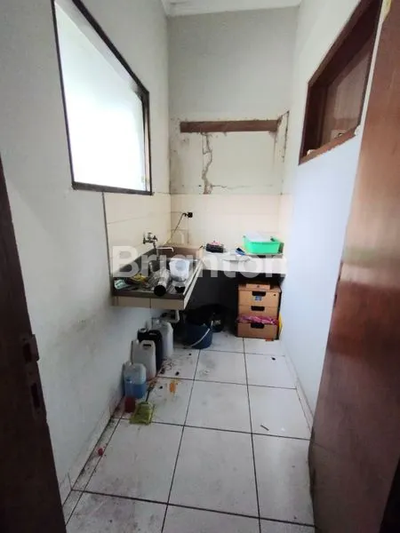 image RUKO BESAR DI MAINROAD COCOK UNTUK KANTOR ATAU USAHA LAINNYA DI TENGAH KOTA BANDUNG (6)