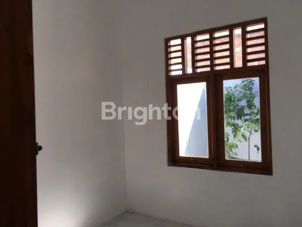 image RUMAH 2 LANTAI PERUM NIRWANA BUANA GROGOL SOLOBARU (3)