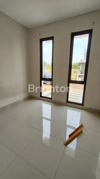 image RUMAH 1 LANTAI RAPI, NYAMAN DAN SIAP HUNI (2)