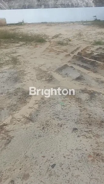 image DI KONTRAK KAN LOKASI LAHAN PARKIR TRAILER DAN KONTAINER (5)