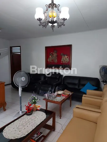 image RUMAH SIAP HUNI DI KAWASAN STRATEGIS KEBAYORAN LAMA, DEKAT GANDARIA CITY & PONDOK INDAH (4)