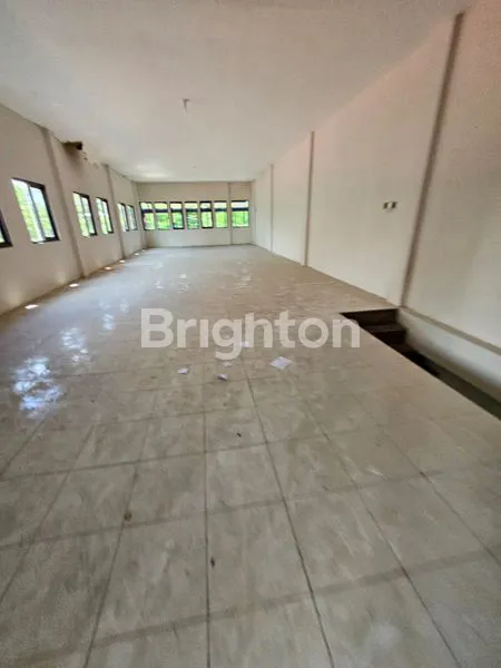 image RUKO BESAR 2 UNIT JADI SATU PINGGIR JALAN BESAR SEBELAH HOTEL BANDARA (5)