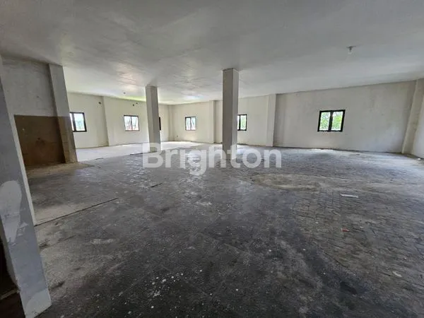 image RUKO BESAR 2 UNIT JADI SATU PINGGIR JALAN BESAR SEBELAH HOTEL BANDARA (4)