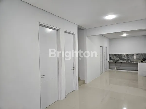 image RUMAH 3 LANTAI MURAH LOKASI DI NORTHWEST PARK CITRALAND SURABAYA BARAT DEVELOPER CIPUTRA GRUP (5)