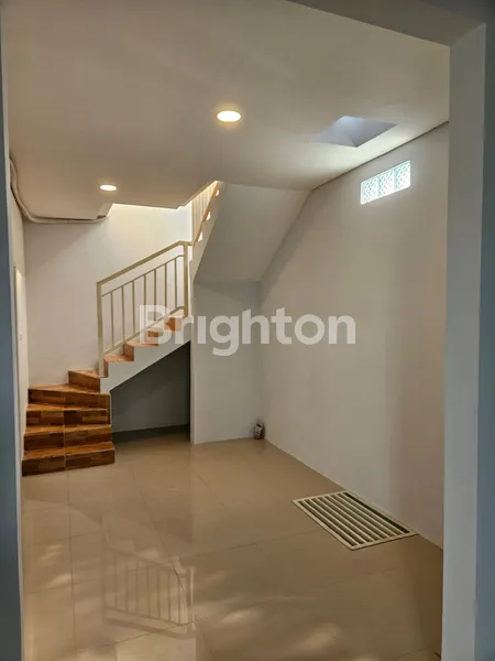 image RUMAH 3 LANTAI MURAH LOKASI DI NORTHWEST PARK CITRALAND SURABAYA BARAT DEVELOPER CIPUTRA GRUP (6)