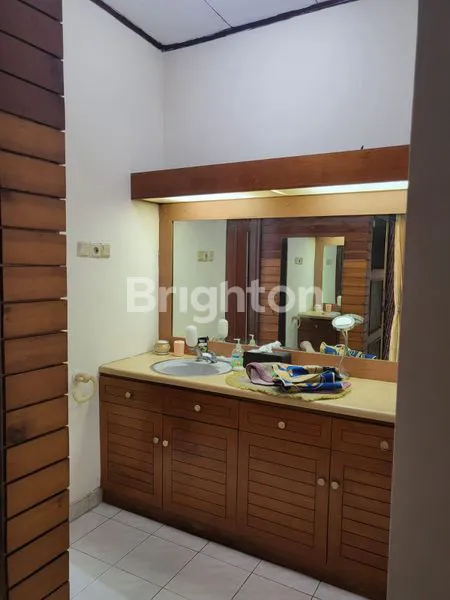 image RUMAH MEWAH & LUAS DI PINGGIR JALAN BESAR SUNTER MAS BARAT – INVESTASI HANYA RP 6 MILIAR! (5)