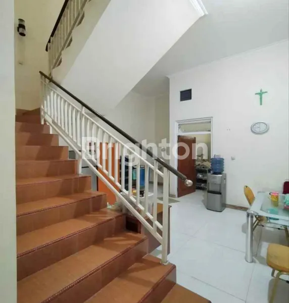 image RUMAH MURAH TERAWAT AREA LEBAK, HANYA 300 METER KE RAYA KENJERAN (4)