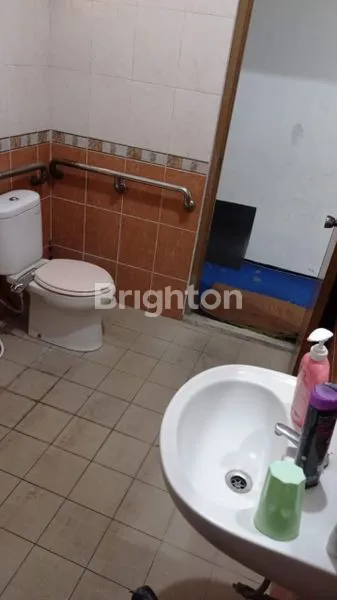 image RUMAH DI TAMAN BENDUL MERISI SELATAN (4)