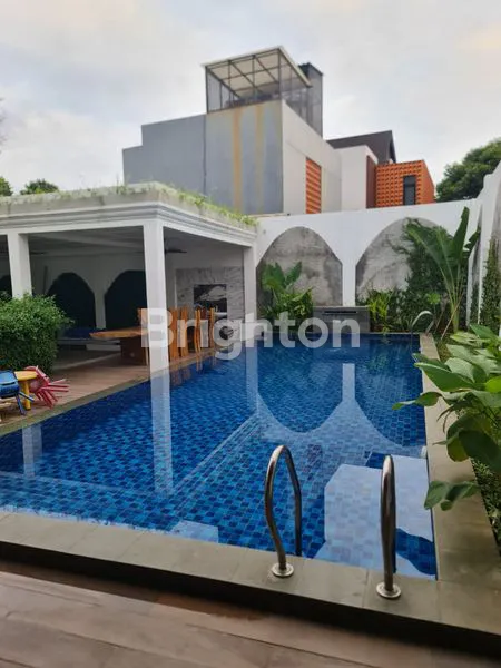 image RUMAH CLASSIC MODERN DI JATIWARNA (7)