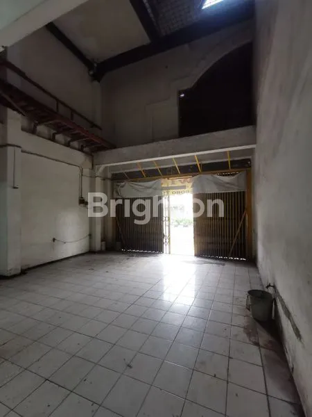 image MURAH STRATEGIS RUKO 3 LANTAI DI KEDUNGDORO SURABAYA PUSAT JAWA TIMUR. DEKAT JL. BLAURAN, EMBONG MALANG. KAWASAN KOMERSIAL. SIAP PAKAI (3)