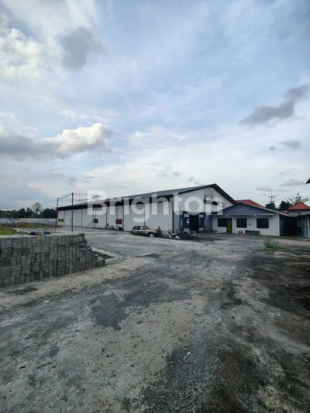 image GUDANG SIAP PAKAI PARKIRAN LUAS NGELOM MEGARE TAMAN SEPANJANG SIDOARJO (3)