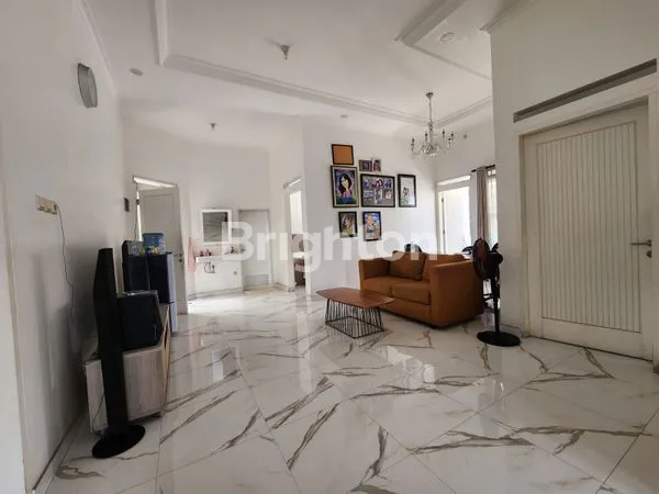 image RUMAH MEWAH DIJUAL KAWASAN SENTUL  (6)