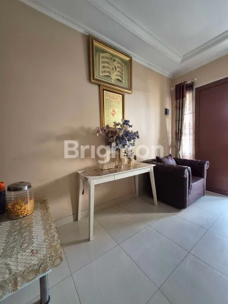 image JUAL CEPAT RUMAH 2 LANTAI JATIMAKMUR JATIBENING BEKASI (2)