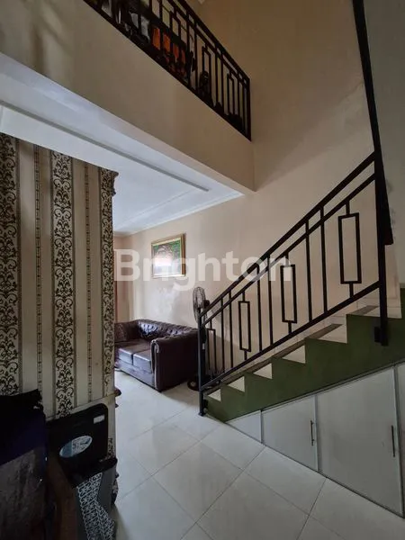 image JUAL CEPAT RUMAH 2 LANTAI JATIMAKMUR JATIBENING BEKASI (3)