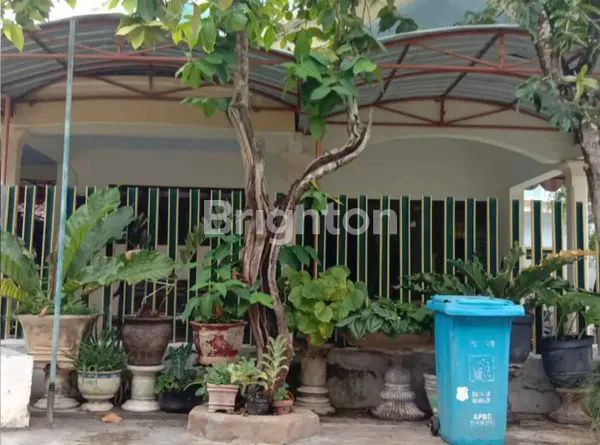 RUMAH ASRI 2 LANTAI DEKAT SEKOLAH STRATEGIS SIAP HUNI DI SUMENEP