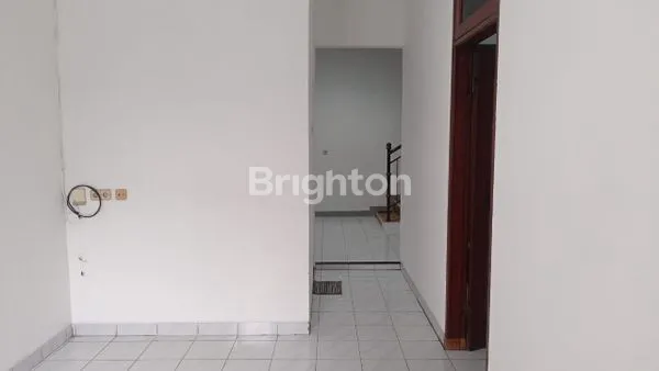 image DI JUAL RUMAH 2 LANTAI SIAP HUNI DI PORIS INDAH - CIPONDOH TANGERANG  (3)