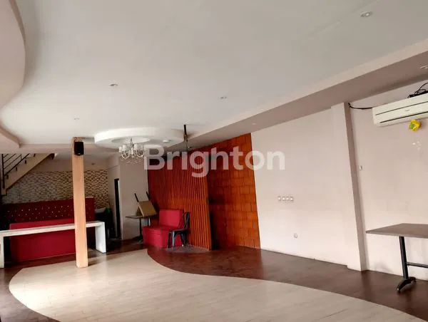 image RUKO HOEK BESERTA BRAND USAHA DAN ASET RESTO, DI BOULEVARD UTAMA, LEGENDA WISATA CIBUBUR, CILEUNGSI, BOGOR (4)