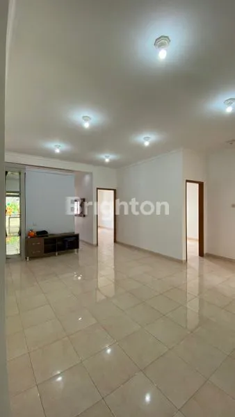 image RUMAH CANTIK LT 199M² DI PERUM PONDOK PERMATA HIJAU CIOMAS (2)