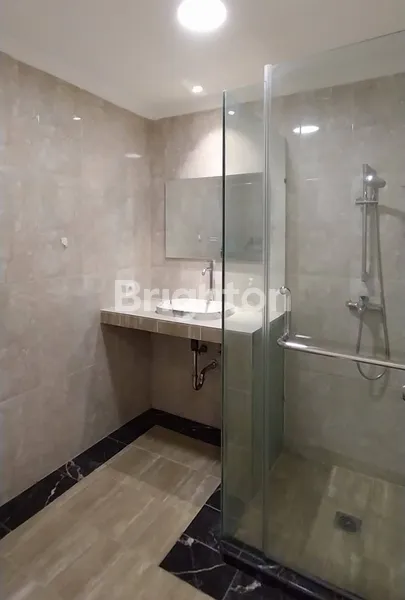 image SHERATON, CONDOMINIUM REGENCY, LANTAI 18, CITY VIEW, FULL FURNISH (4)