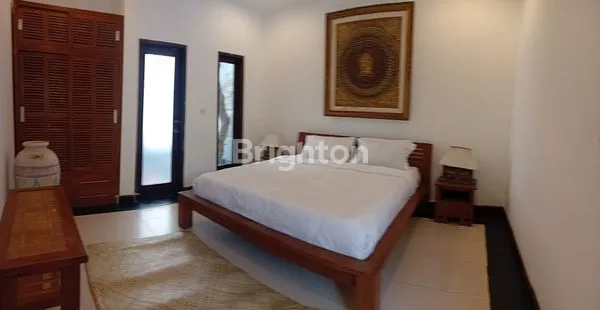 image RUMAH SEMI VILLA FULL FURNISHED DEKAT DENGAN PANTAI BERAWA  KEROBOKAN BADUNG (7)