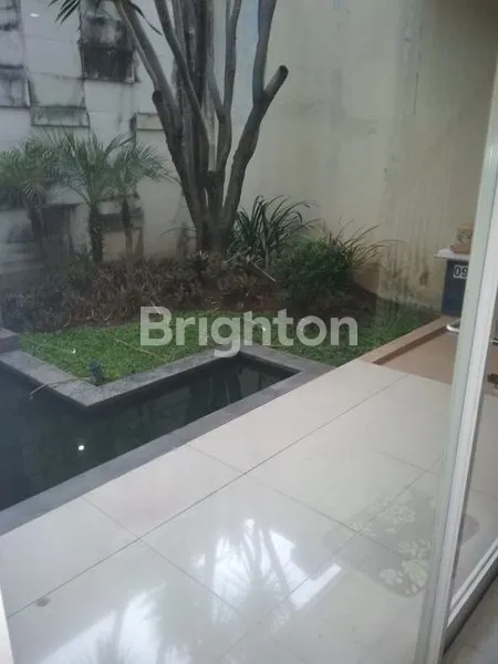 image RUMAH TERAWAT SEMI FURNISHED PAKUWON INDAH (5)