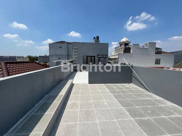 image RUKO BARU LOKASI STRATEGIS MANGGA BESAR, TAMANSARI, JAKARTA BARAT – KOMERSIAL SUPER RAMAI, BONUS KITCHEN SET. ADA ROOFTOP (6)