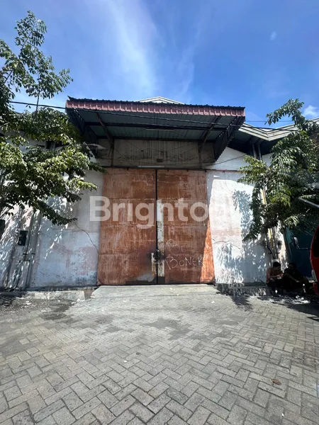 image GUDANG SIAP PAKAI AKSES KONTAINER MURAH ROW LEBAR DEKAT TOL MARGOMULYO PERMAI (1)