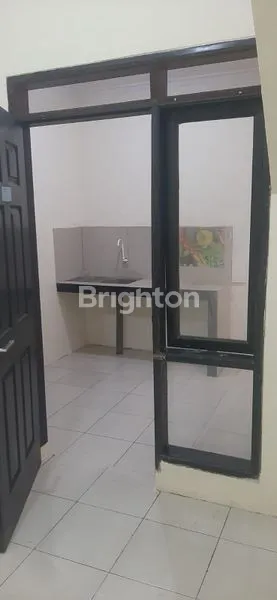 image RUMAH 2 LANTAI DALAM KOMPLEK PERUMAHAN DI KIARA SARI PERMAI KOTA BANDUNG. DEKAT PINTU TOL BUAH BATU DAN BYPASS SOEKARNO HATTA. (5)