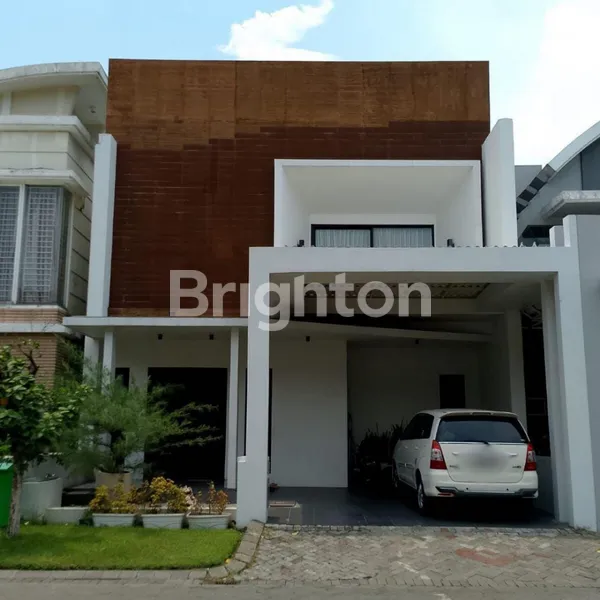 image RUMAH MINIMALIS 3 LANTAI ROYAL RESIDENCE WIYUNG DEKAT PAKUWON, WISATA BUKIT MAS, LOOP GRAHA FAMILI (1)