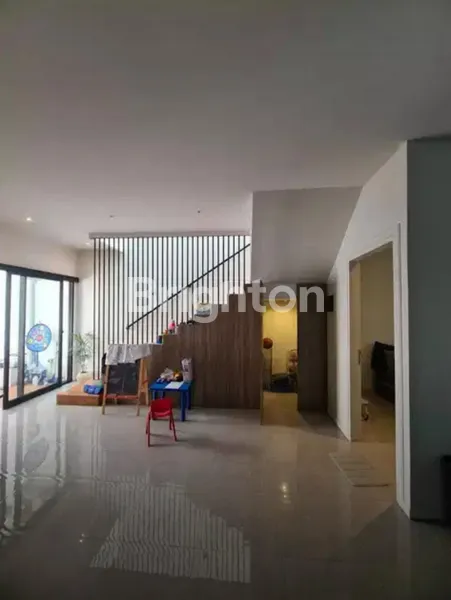 image RUMAH MINIMALIS 3 LANTAI ROYAL RESIDENCE WIYUNG DEKAT PAKUWON, WISATA BUKIT MAS, LOOP GRAHA FAMILI (3)