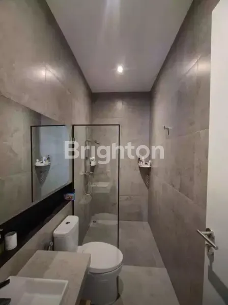 image RUMAH MINIMALIS 3 LANTAI ROYAL RESIDENCE WIYUNG DEKAT PAKUWON, WISATA BUKIT MAS, LOOP GRAHA FAMILI (5)