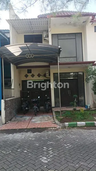image DIJUAL RUMAH DUA LANTAI, SIAP HUNI DI PERUM. REGENCY KUDA DUA (PUSAT KOTA), SURABAYA  (2)