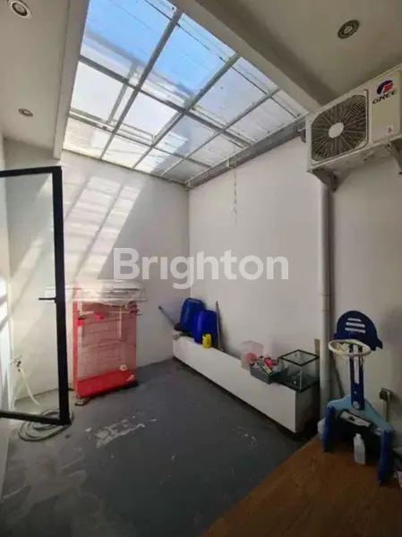 image RUMAH MINIMALIS 3 LANTAI ROYAL RESIDENCE WIYUNG DEKAT PAKUWON, WISATA BUKIT MAS, LOOP GRAHA FAMILI (8)