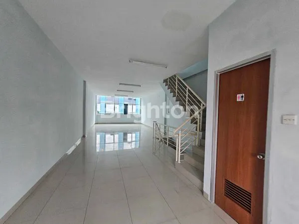 image RUKO BSB 4 LANTAI SIAP HUNI COCOK UNTUK KANTOR DAN USAHA (3)