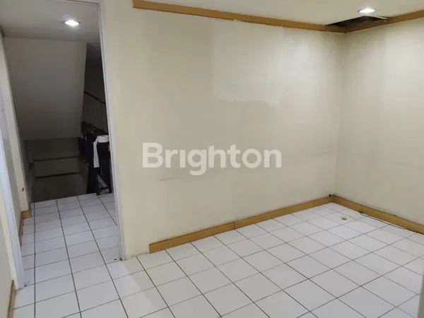 image RUKO 4.5 LANTAI ADA BASEMENTNYA DEKAT KE TOL BECAKAYU KALIMALANG BEKASI (8)