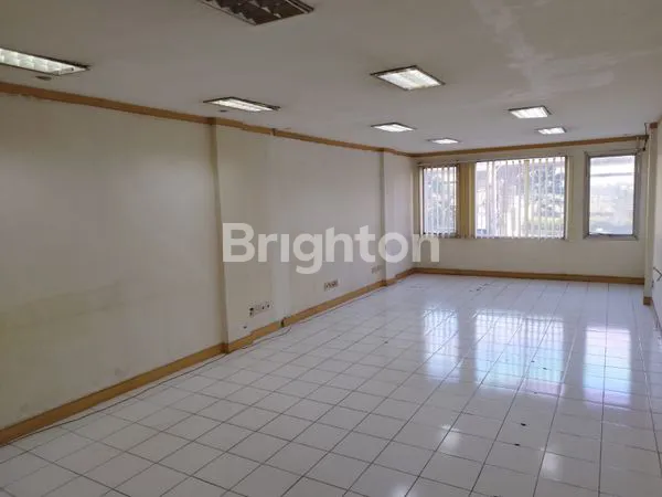 image RUKO 4.5 LANTAI ADA BASEMENTNYA DEKAT KE TOL BECAKAYU KALIMALANG BEKASI (2)