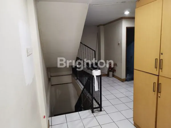 image RUKO 4.5 LANTAI ADA BASEMENTNYA DEKAT KE TOL BECAKAYU KALIMALANG BEKASI (6)