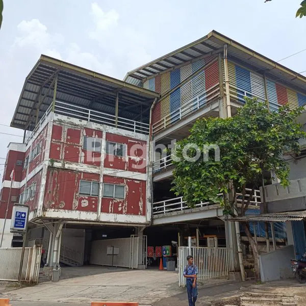 image GEDUNG PARKIRAN MOBIL DAN MOTOR DEPOK STASIUN BARU (5)