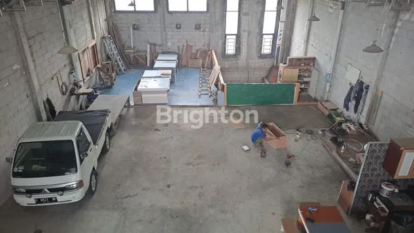 image DIJUAL RUMAH DAPAT DIGUNAKAN UNTUK WORKSHOP ATAU GUDANG DI CIBIRU (2)