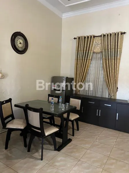 image RUMAH KOMPLEK RINGROAD (4)