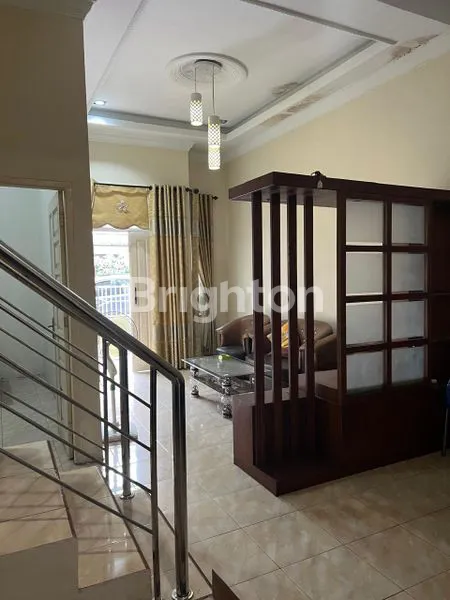 image RUMAH KOMPLEK RINGROAD (6)