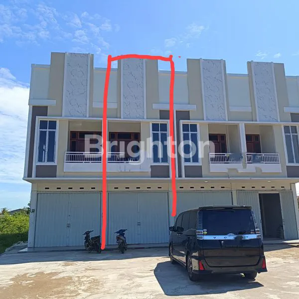 image RUKO 2 LANTAI HALAMAN LUAS DI JL. PARIT BUGIS, KUBU RAYA (1)