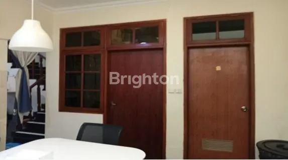 image DIJUAL RUMAH 2,5 LANTAI SIAP HUNI AMAN, TENANG, NYAMAN, STS SUNTER (4)