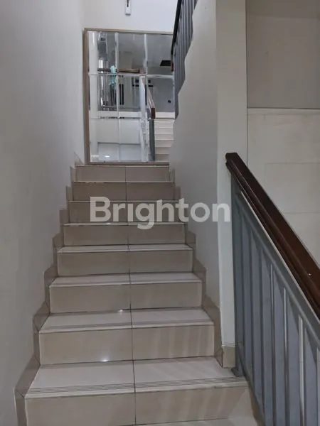image RUMAH CANTIK 2 LANTAI DI BOULEVARD CITRAGRAN CIBUBUR  (5)
